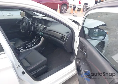 2017 Honda Accord Sport Se z USA, uszkodzony, nr VIN 1HGCR2F12HA084344